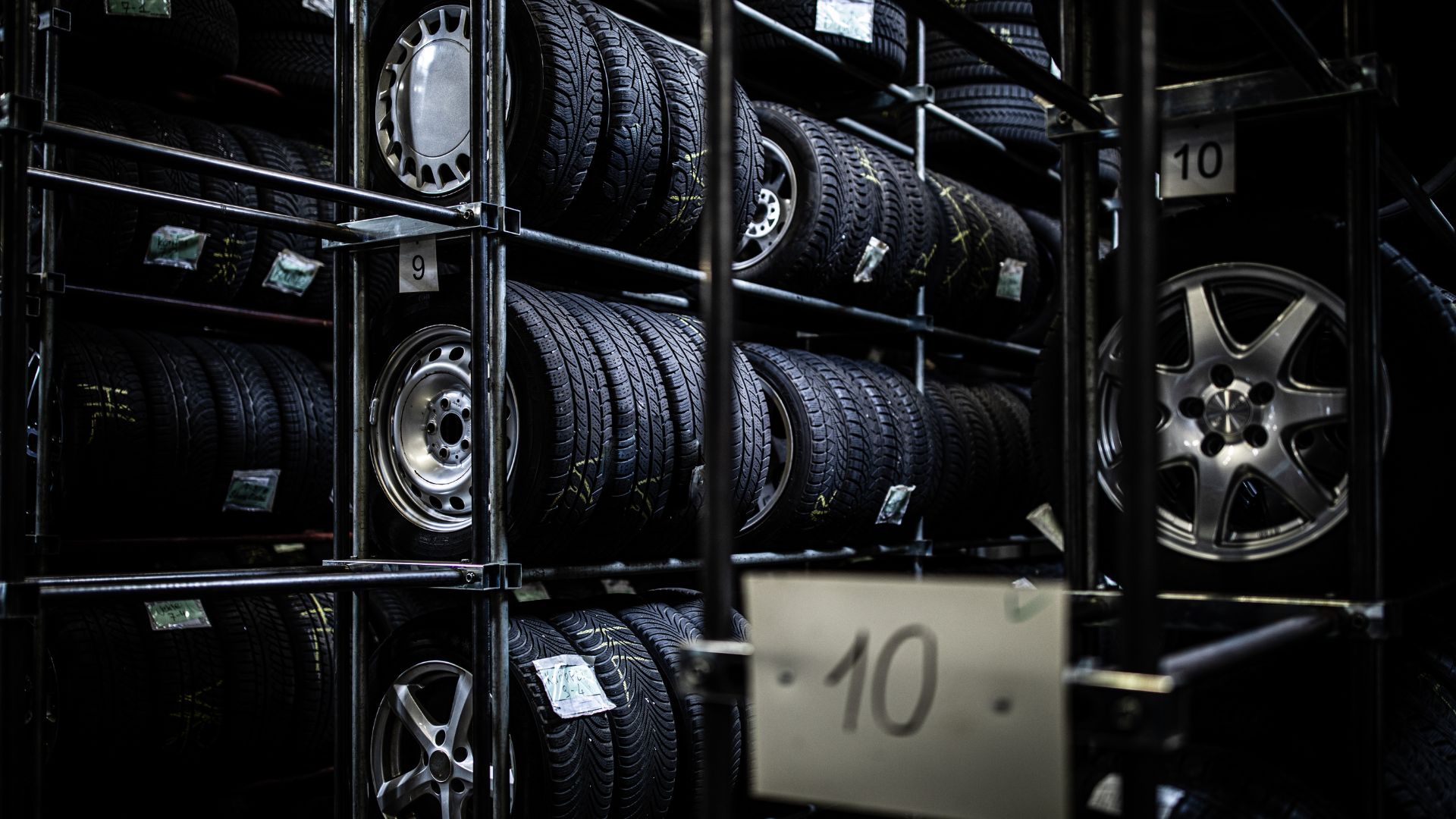 Tyre fitting in Raunds with mobile service and delivery options available.